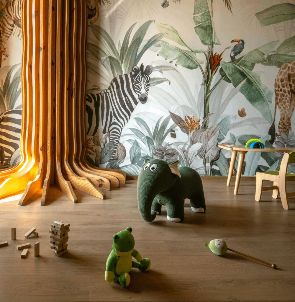 Kids Play Area & Jungle Gym